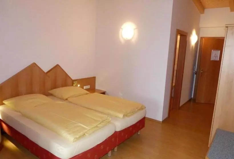 Wallackhaus Regiojet Hotels