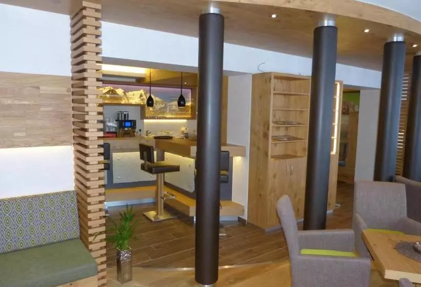 Wallackhaus Regiojet Hotels