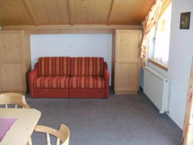 膳宿费 Berggasthaus Trojen