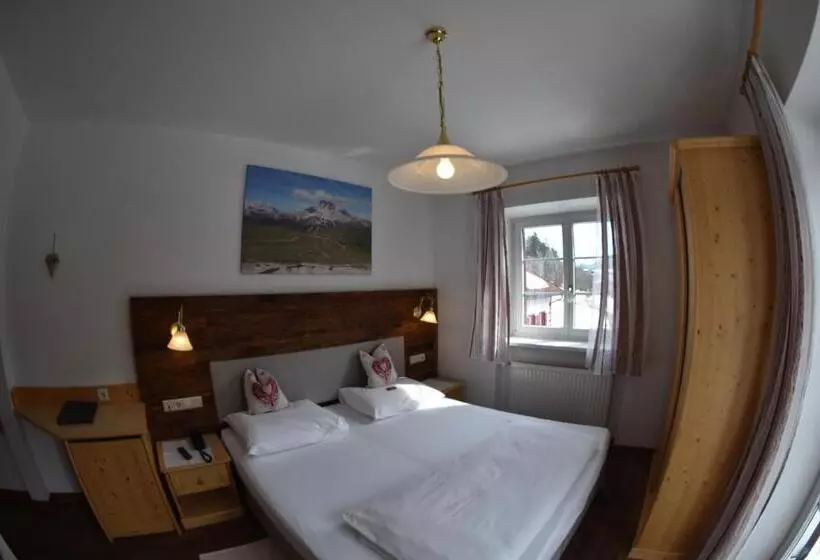 ペンション Gasthof Weiherbad