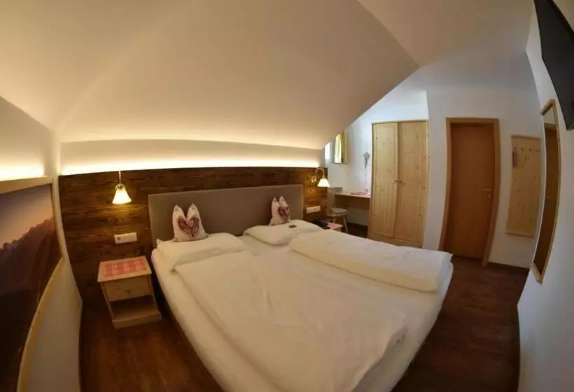 ペンション Gasthof Weiherbad