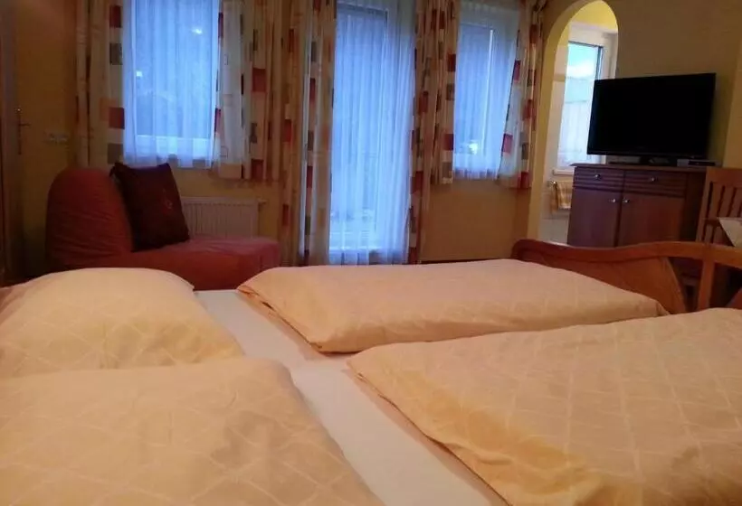 Pension Gasthof Zur Post