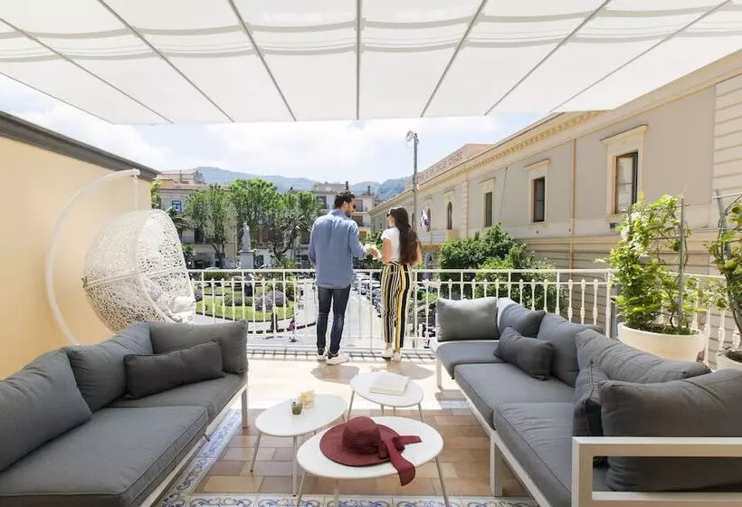 ペンション La Piazzetta Guest House