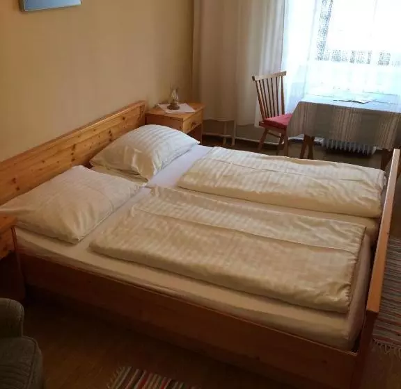 ペンション Gasthof Zur Post