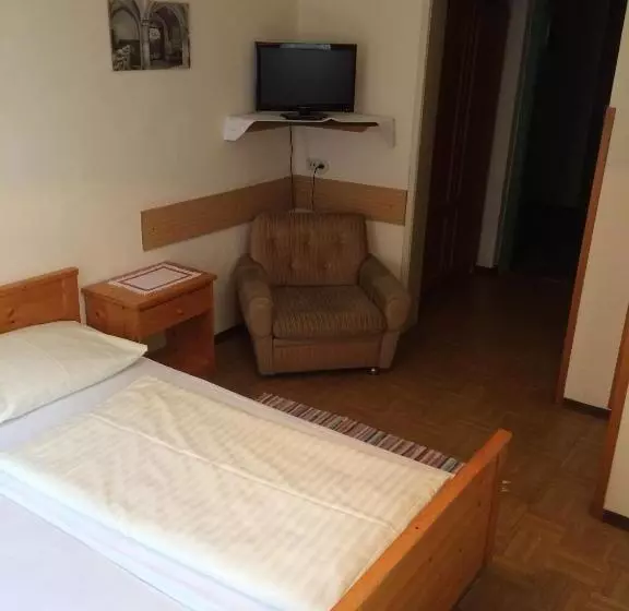 ペンション Gasthof Zur Post