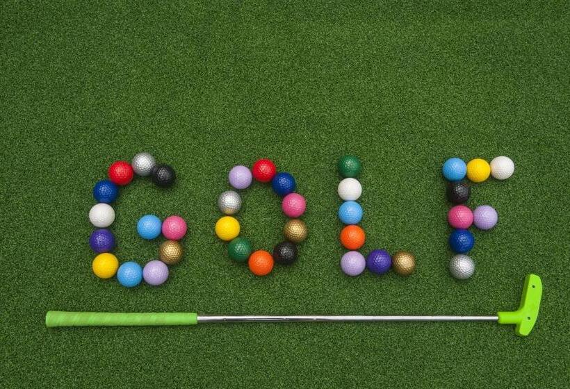 Pitzis Kinderhotel   Family Only