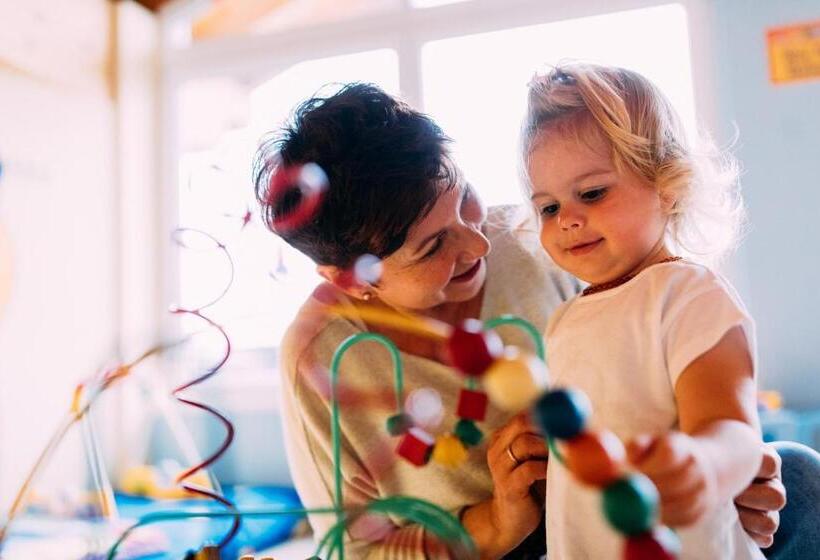 Pitzis Kinderhotel   Family Only