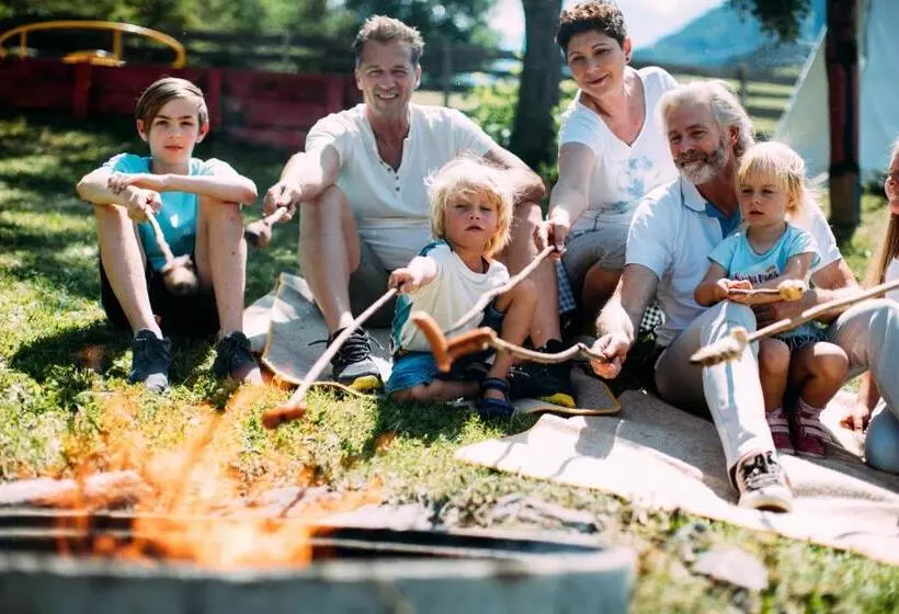 Pitzis Kinderhotel Family Only