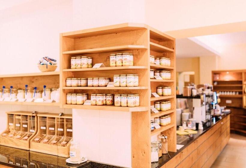 Pitzis Kinderhotel   Family Only