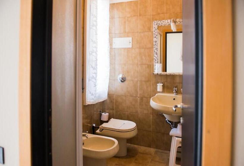 호텔 Albergo Grappolo D'oro