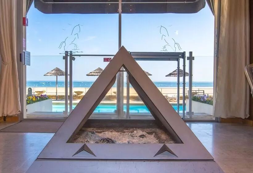 هتل Arc Hôtel Sur Mer