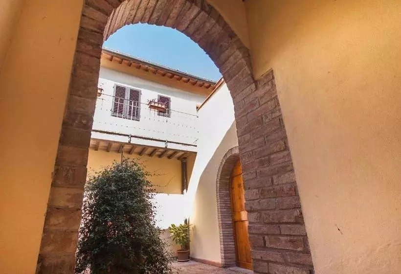 هتل Castello Di Fezzana