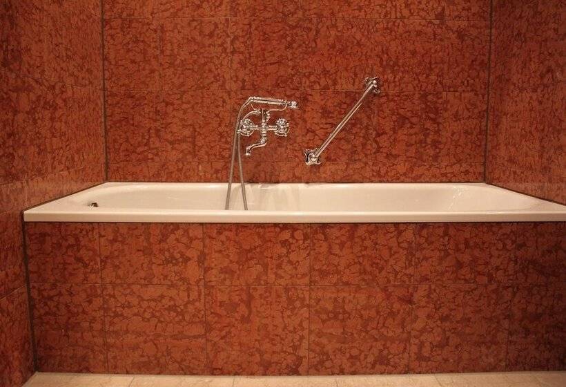 هتل Deutscher Kaiser