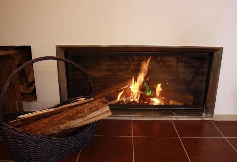 Отель Die Kapelle Bed & Breakfast