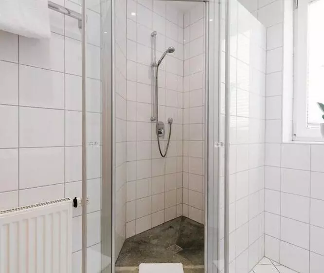 هتل Graf Lehndorff Zur Messe