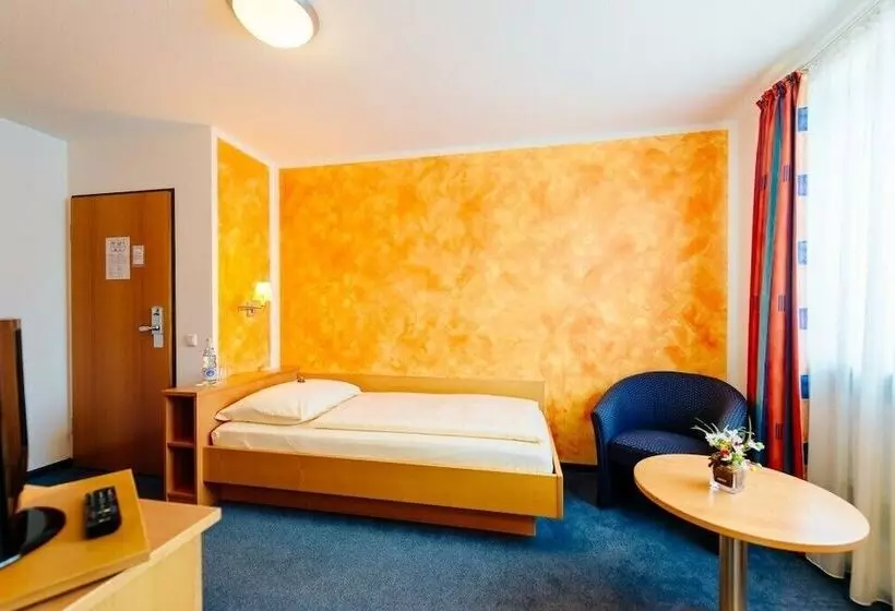 هتل Graf Lehndorff Zur Messe