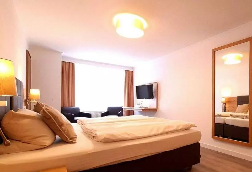 酒店 Holländer Hof