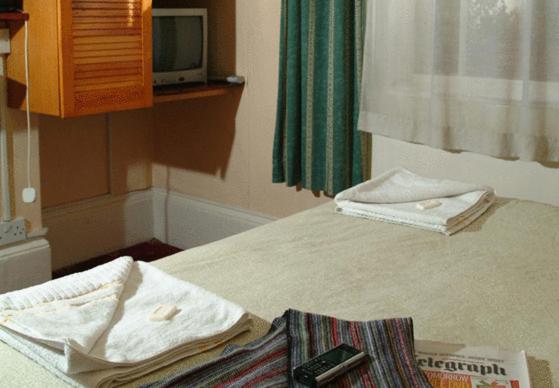 فندق Holly House