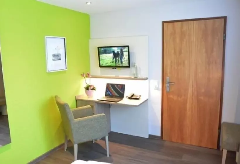 فندق Iris Am See Garni