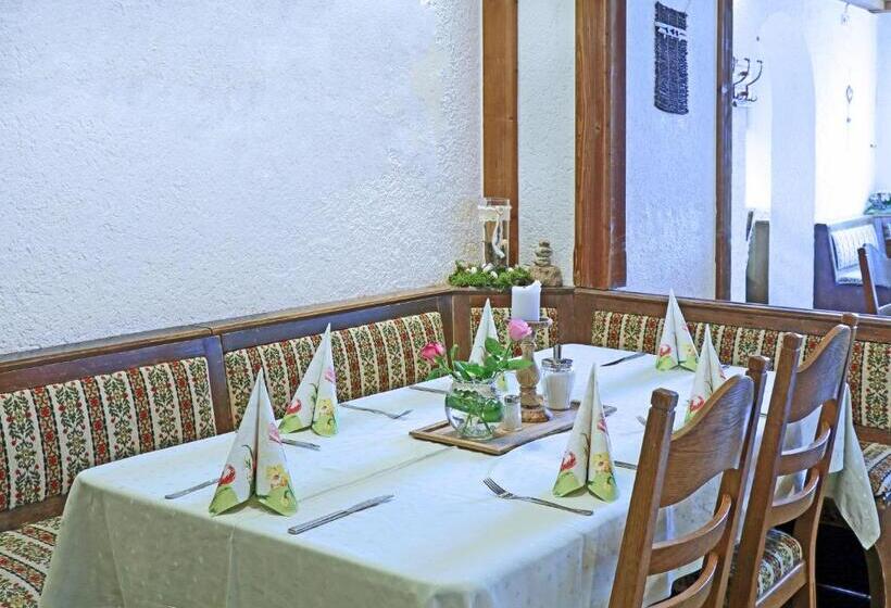 בית מלון כפרי Landgasthof Zur Linde