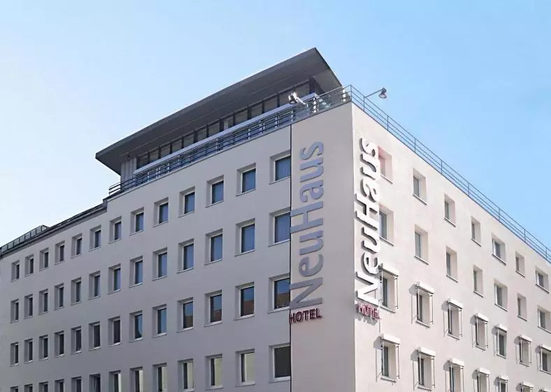 בית מלון כפרי Neuhaus Integrations