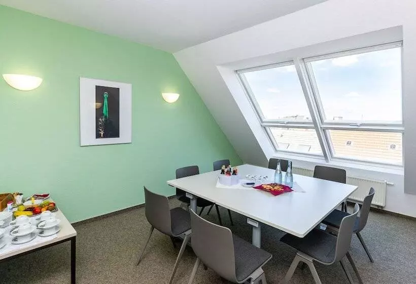 בית מלון כפרי Neuhaus Integrations