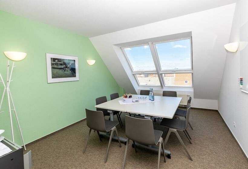 هتل Neuhaus Integrations