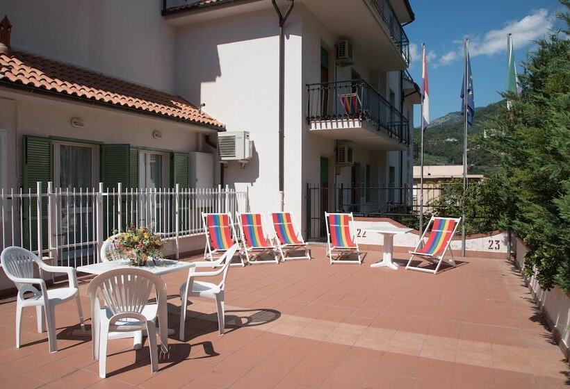 ホテル Residence Oleandro