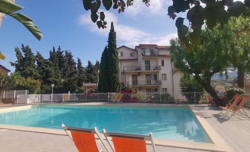 ホテル Residence Oleandro