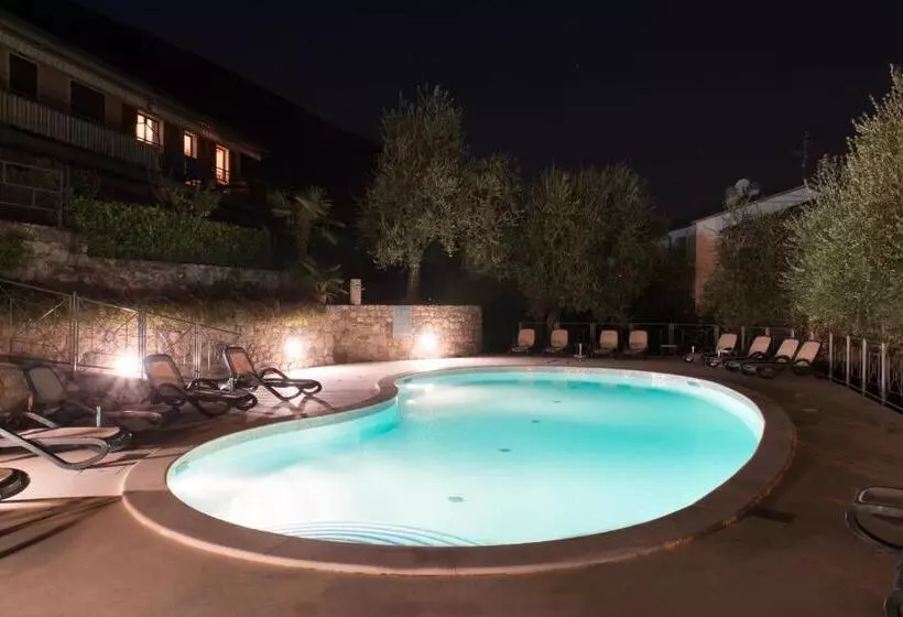 Villa Due Leoni   Residence