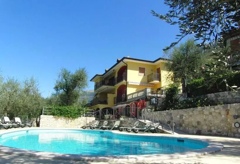 Villa Due Leoni   Residence