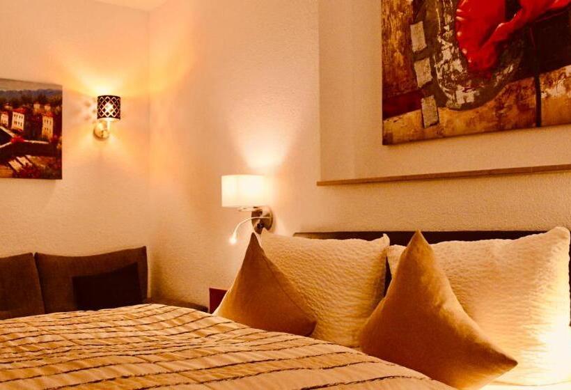 مبيت وإفطار Pension Kurhausblick