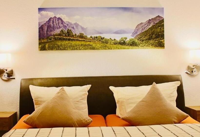 مبيت وإفطار Pension Kurhausblick