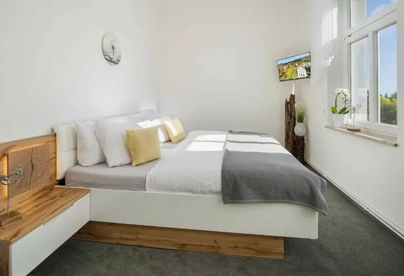 Bed and Breakfast Pension Schmidt