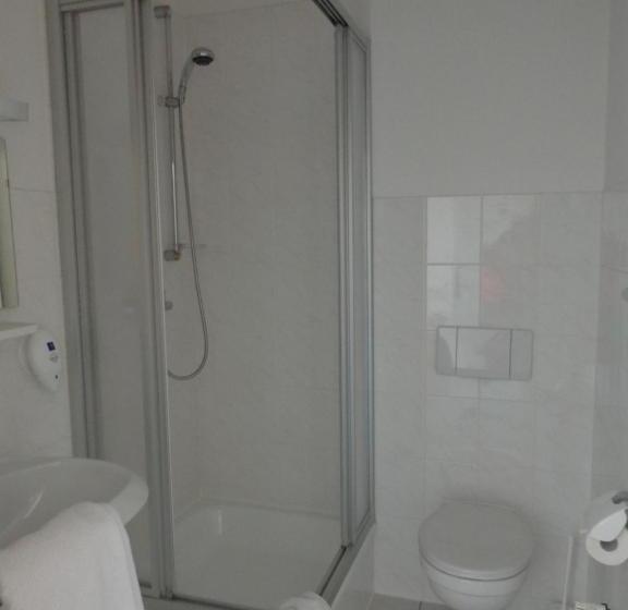 مبيت وإفطار Pension Schmidt