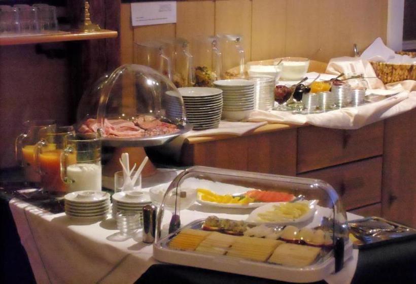 تختخواب و صبحانه Tangopension