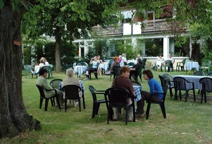 בית מלון כפרי Café Schauinsland