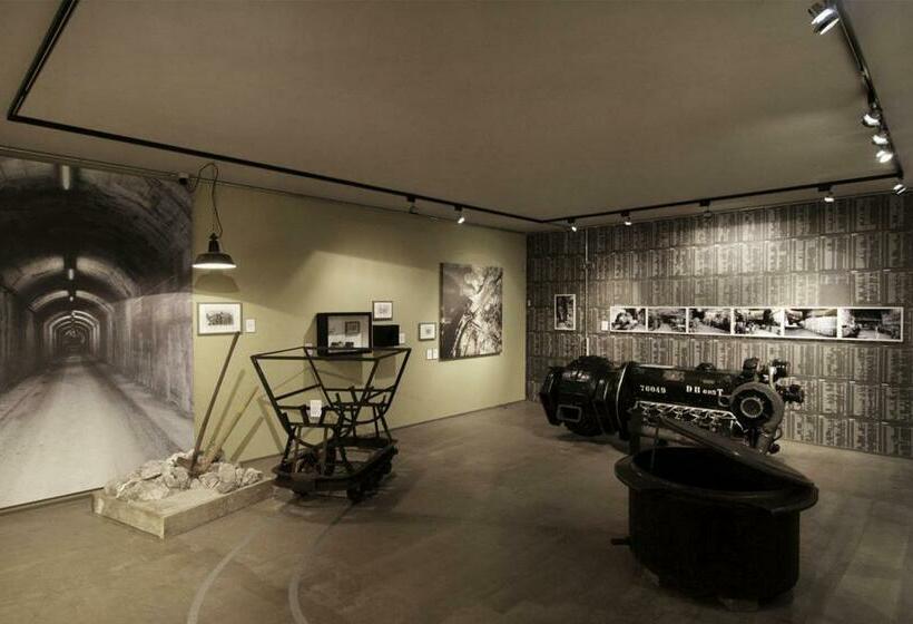 ホテル Goldener Hirsch Mosbach