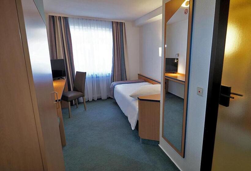 ホテル Goldener Hirsch Mosbach