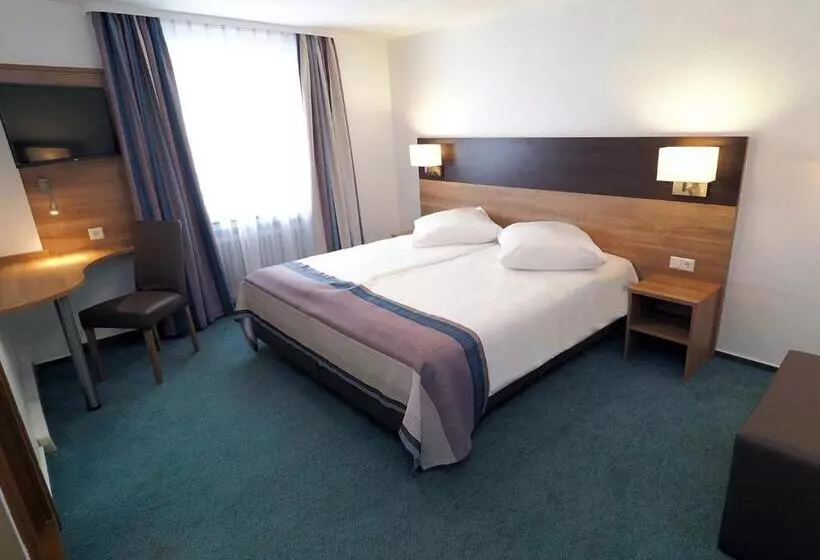 호텔 Goldener Hirsch Mosbach