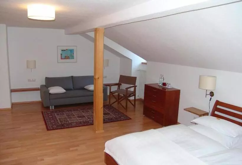 Отель Garni Königslinde Wandern, Radeln, Skifahren & Genießen