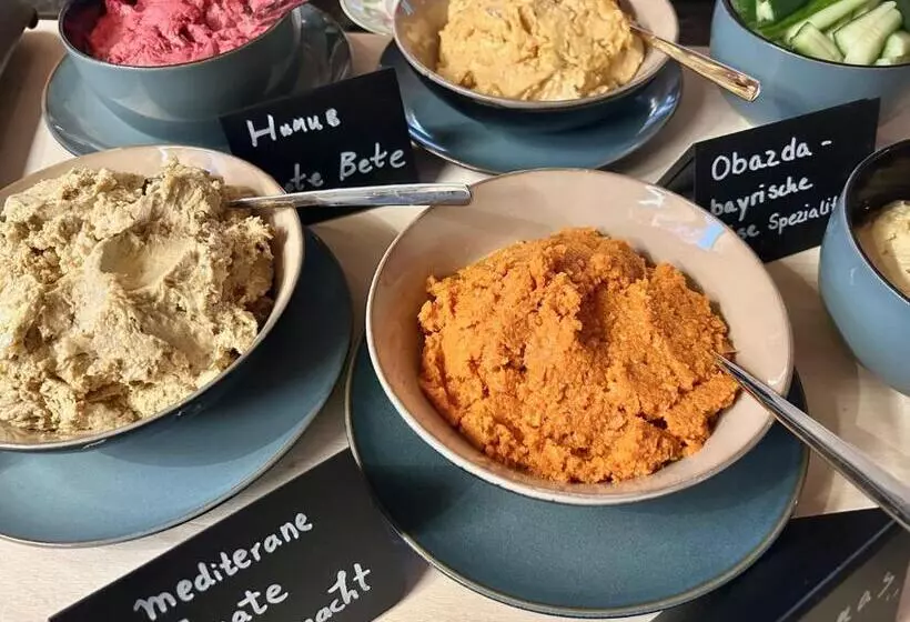 Отель Garni Königslinde Wandern, Radeln, Skifahren & Genießen