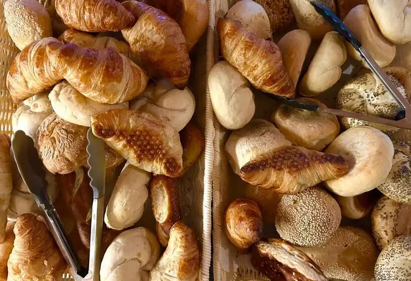 Отель Garni Königslinde Wandern, Radeln, Skifahren & Genießen