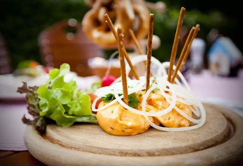 ホテル Schäfflerwirt