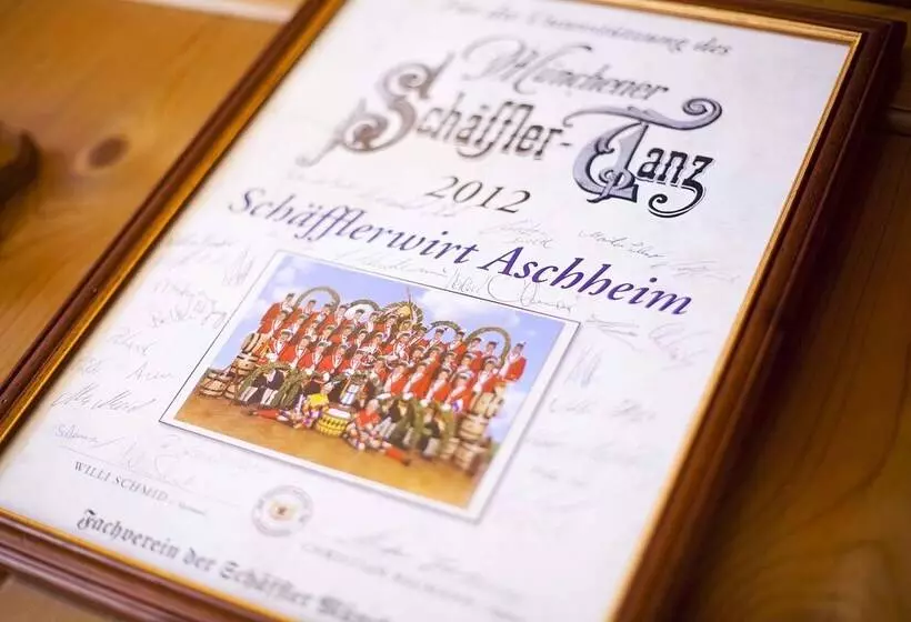 ホテル Schäfflerwirt