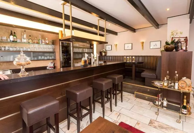 בית מלון כפרי Tiek Superior