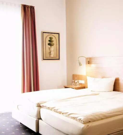 בית מלון כפרי Tiek Superior