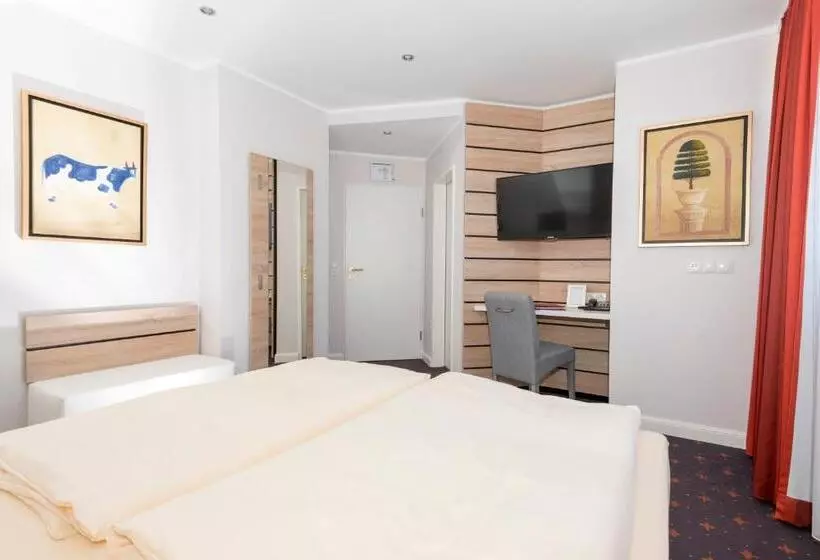 בית מלון כפרי Tiek Superior