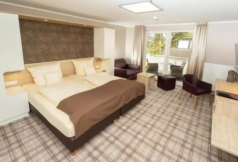 בית מלון כפרי Tiek Superior