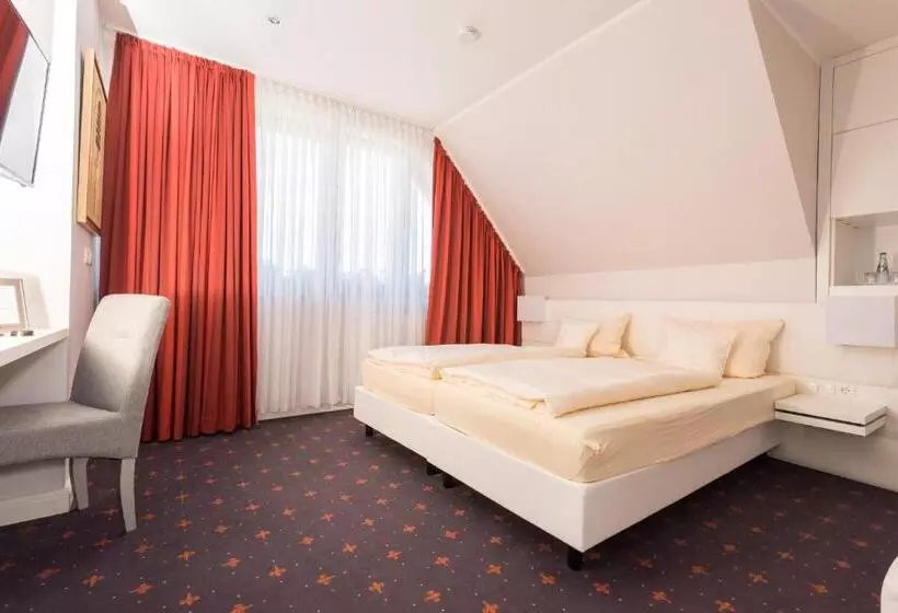 בית מלון כפרי Tiek Superior